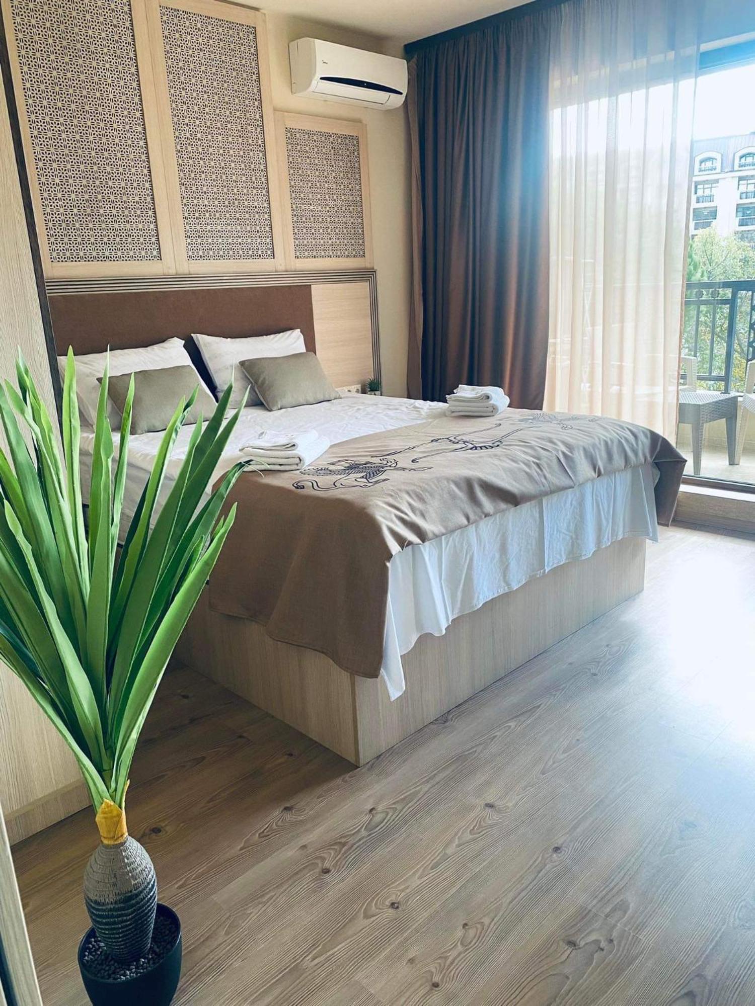 Argisht Luxury Apartment Golden Sands Bagian luar foto